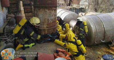 В Одессе спасатели остановили разлив опасных химикатов на заводе - kp.ua - Украина - Львов - Одесса - Одесская обл.