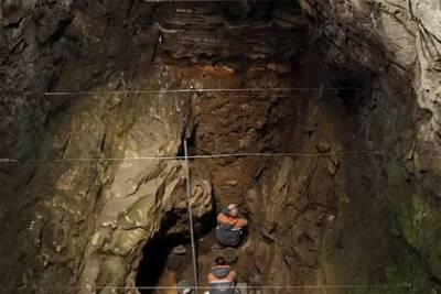 Древнейшие останки загадочного человеческого предка нашли в сибирской пещере - lenta.ru - Алтайский край