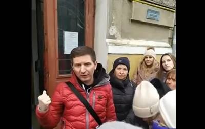 "Антивакцинатор" Стахив вышел из СИЗО под залог - korrespondent.net - Украина - Львов - Того