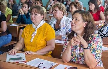 В Беларуси произошел массовый отток учителей и бегство студентов за границу - charter97.org - Белоруссия