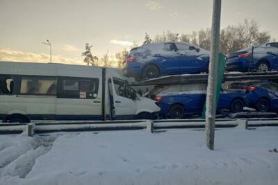 Пятеро человек пострадало в крупном ДТП на Владимирской трассе М-7 - vladimir.mk.ru - Россия - Владимирская обл.