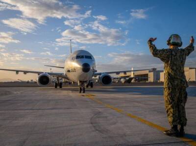 Противолодочный самолет P-8 Poseidon ВМС США был поврежден в результате столкновения на авиабазе - topwar.ru - США