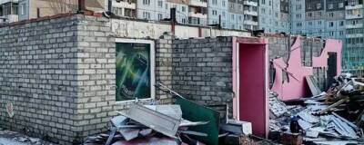 В Красноярске на улице Водопьянова снесли незаконно торговавший алкоголем павильон - runews24.ru - Красноярск
