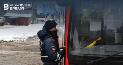 Максим Платонов - 9 декабря в общественном транспорте Казани обнаружили 46 пассажиров без QR-кодов - realnoevremya.ru - респ. Татарстан - Казань - Татарстан