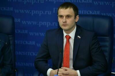 Сергей Леонов - Депутат объяснил ситуацию с омикрон-штаммом в России - pnp.ru - Россия - Юар