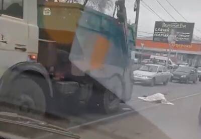 Мусоровоз насмерть сбил пенсионерку в Воронеже (ВИДЕО) - gorcom36.ru - Воронеж