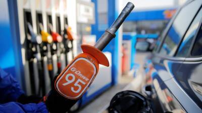Виталий Королев - В ФАС ожидают снижения темпов роста цен на бензин до конца года - russian.rt.com - Россия
