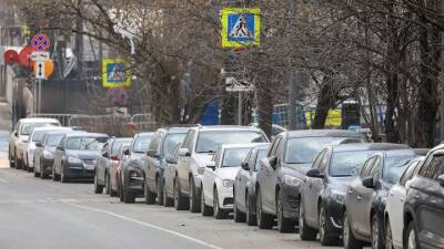 Александр Шумский - Эксперты предлагают пересмотреть стоимость парковки в Москве - vm.ru - Москва