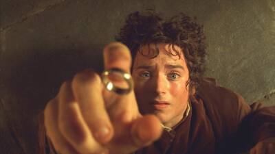Джон Толкин - «Фэнтези должно быть как можно более реалистичным»: кинофраншизе «Властелин колец» — 20 лет - russian.rt.com