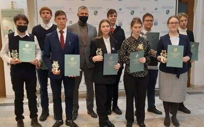 Сосновоборские школьники получили гранты главы города - ivbg.ru - Украина