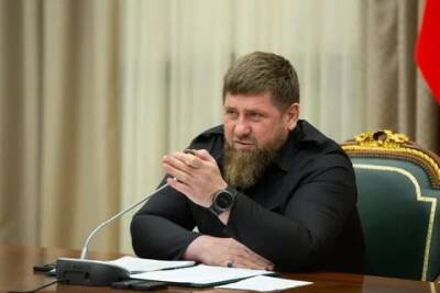 Владимир Путин - Кадыров назвал Сокурова продажной мордой и базарной теткой - eadaily.com - Россия - респ. Чечня