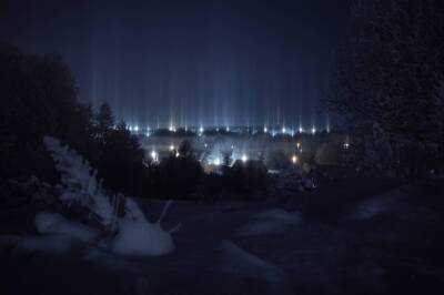 Фотограф запечатлела световые столбы в 20-градусный мороз - sib.fm - Ленинградская обл.
