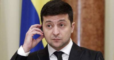 Владимир Зеленский - Ринат Ахметов - Зеленский заявил, что госпереворот на Украине все еще возможен - ren.tv - Россия - Украина