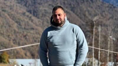 Блогер - Блогер устроил пранк с фейковыми спецназовцами в Петербурге - 5-tv.ru - Санкт-Петербург
