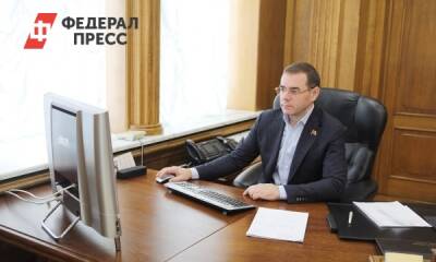Александр Лазарев - Спикер челябинского заксобрания прошел тест на знание Конституции России - fedpress.ru - Россия - Челябинская обл. - Челябинск