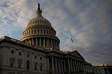 Митч Макконнелл - Джо Байден - Сенат США принял законопроект, упрощающий повышение лимита госдолга - smartmoney.one - США - Вашингтон