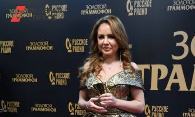 МакSим вышла на сцену премии «Золотой граммофон» вместе с реаниматологами - fedpress.ru - Москва