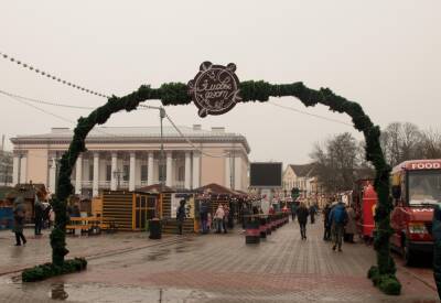 Европа в самом сердце Гродно: рождественская ярмарка "Зiмовы фэст" открылась на площади Советской. Оценили атмосферу, новинки сезона и цены - grodnonews.by - Белоруссия - Гродно