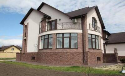 В Тюмени за 75 миллионов рублей продают трехэтажный дом с сауной и кинотеатром - news.megatyumen.ru - Тюмень