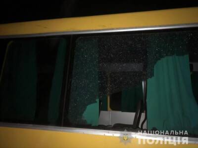 В Ровенской области маршрутку с пассажирами повредили бревна с проезжавшей мимо машины, есть пострадавший - gordonua.com - Украина
