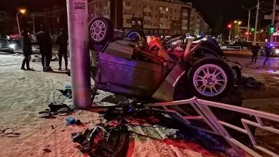 Два человека погибли при столкновении двух легковушек в Уфе - iz.ru - Израиль - Уфа - Владимирская обл. - район Гусь-Хрустальный - Скончался