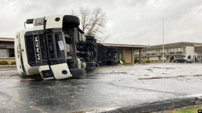 Энди Бешир - Десятки людей погибли в результате торнадо в нескольких штатах США - rusjev.net - США - штат Теннесси - шт. Иллинойс - штат Арканзас - штат Кентукки - штат Миссури