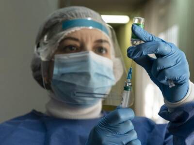 Грег Хант - В Австралии ускорили темпы COVID-вакцинации - unn.com.ua - Украина - Киев - Австралия - Юар - Reuters