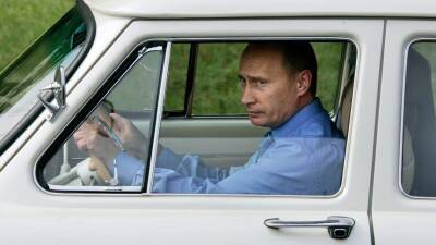 Владимир Путин - Путин зарабатывал частным извозом в 1990-е годы: «К сожалению, и это тоже было» - 5-tv.ru - Россия