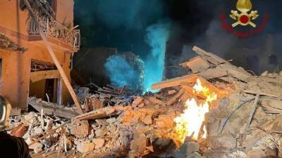 Взрыв газа разрушил три дома на Сицилии - vesti.ru - Италия
