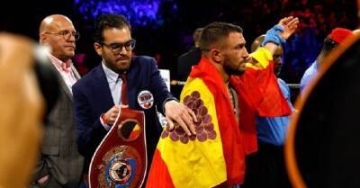 Василий Ломаченко - Ричард Комми - Ломаченко завоевал титул WBO Inter-Continental, отправив Комми в нокдаун - kp.ua - Украина - Нью-Йорк - Гана