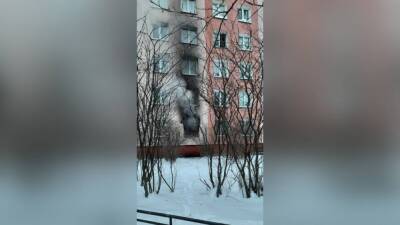 Александр Беглов - Спасатели ликвидировали возгорание в трехкомнатной квартире на проспекте Ветеранов - inforeactor.ru - Санкт-Петербург - Калининград