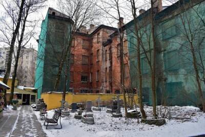 Омичи жалуются на расширение Ново-Кировского кладбища: могилы роют недалеко от жилых домов - omsk.mk.ru - Омск