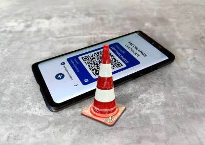 Массовый митинг против QR-кодов прошел в Новосибирске - news.vse42.ru - Москва - Россия - Екатеринбург - Новосибирск - Приморье край - Архангельск - Урал