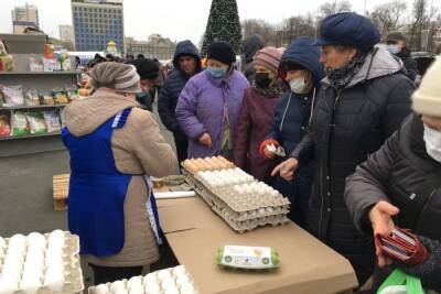 Наибольший ажиотаж на прошедшей в Саратове ярмарке вызвали куриные яйца: они снова подорожали - saratov.mk.ru - Саратов - Пензенская обл.