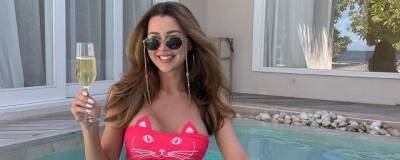 Анна Заворотнюк - «Будьте чуточку добрее»: дочь Заворотнюк ответила на обвинения в том, что она бросила мать - runews24.ru - Мальдивы