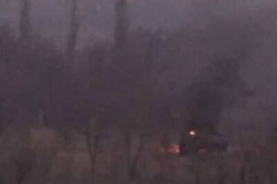 БМП-2 ВСУ подорвалась на украинской мине, пытаясь уйти от ответного огня НМ ДНР (видео) - free-news.su - ДНР