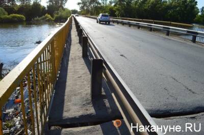 В Челябинской области закрыли движение по мосту через реку Сим из-за трещины - nakanune.ru - Челябинская обл.