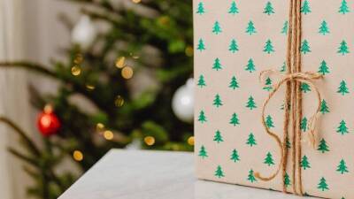 Психолог рассказала, какие подарки надо дарить детям на Новый год - vm.ru