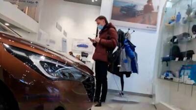 Навязанные "допы": когда автодилеры перестанут накручивать цены - vesti.ru
