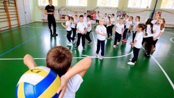Встал и пошел! В школах больше не будет постоянного освобождения от физкультуры - vologda-poisk.ru - Россия