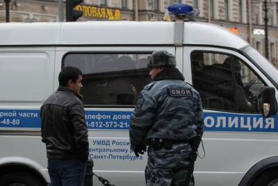Сотрудники ОМОН задержали несколько человек после обысков в общежитии Военмеха - spb.mk.ru