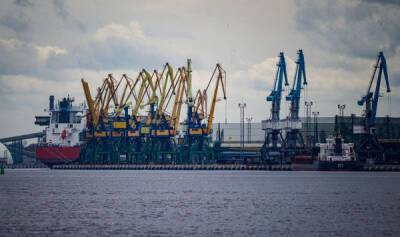 В Рижском порту уменьшилось количество перевозимых грузов - lv.baltnews.com - Рига - Латвия