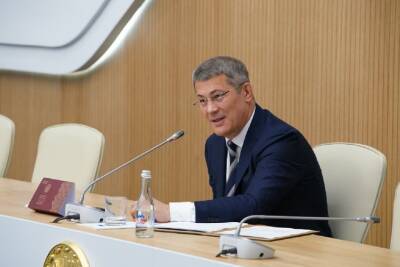 Радий Хабиров - Радий Хабиров назвал слабаками коллег, заболевших после поездки в Беларусь - ufacitynews.ru - Башкирия - Белоруссия