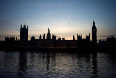 Борис Джонсон - Boris Johnson - Англия - Великобритания сообщила о первой смерти из-за омикрона - smartmoney.one - Англия - Лондон - London - Лондон - Reuters