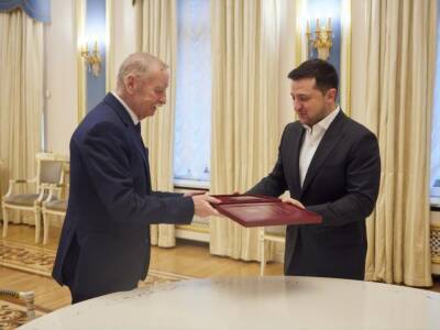 Владимир Зеленский - Зеленский лично вручил композитору Покладу орден - gordonua.com - Украина