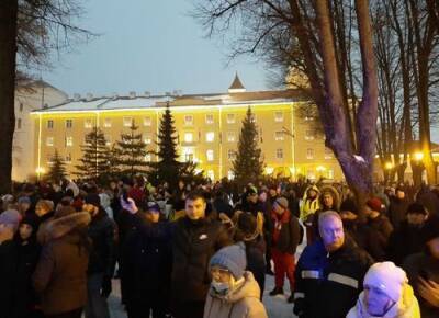Алдис Гобземс - В Риге проходит акция протеста несмотря на запрет властей - argumenti.ru - Рига - Латвия