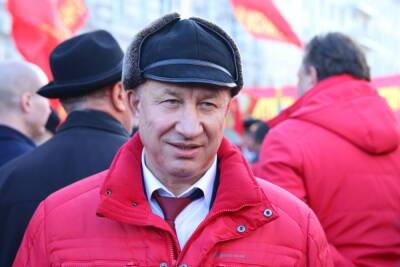 Валерий Рашкин - Защита Рашкина обжалует наложенные на него судом запреты - mk.ru - Россия