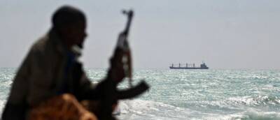 Пираты захватили экипаж контейнеровоза в Гвинейском заливе - runews24.ru - Экваториальная Гвинея