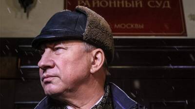 Валерий Рашкин - Депутат Рашкин после суда уехал домой на метро - iz.ru - Москва - Россия - Израиль