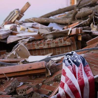 Энди Бешир - Джо Байден - 74 человека погибли в Кентукки в результате торнадо - radiomayak.ru - штат Теннесси - USA - шт. Иллинойс - штат Арканзас - штат Кентукки - штат Миссури
